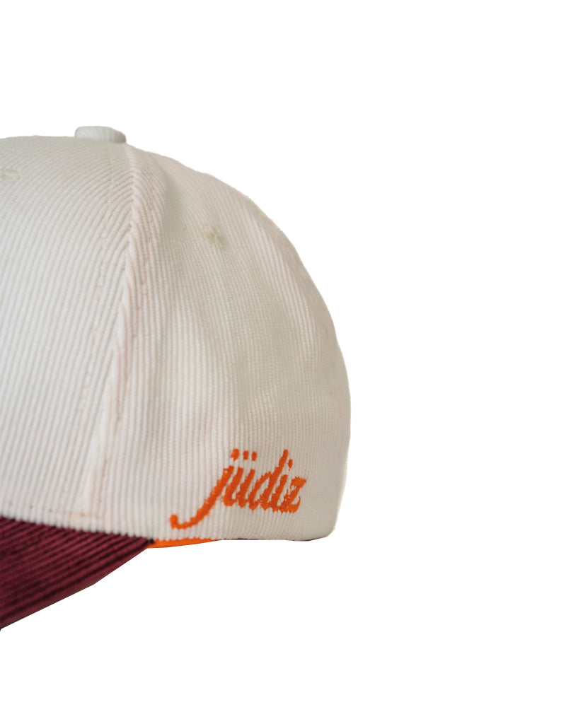 Jüdiz Corduroy Cap in white and burgundy